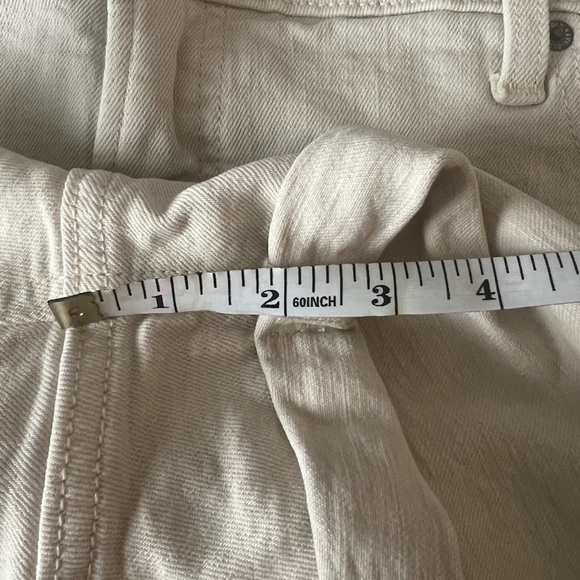 Old Navy OG High Rise Short - Picture 5 of 6